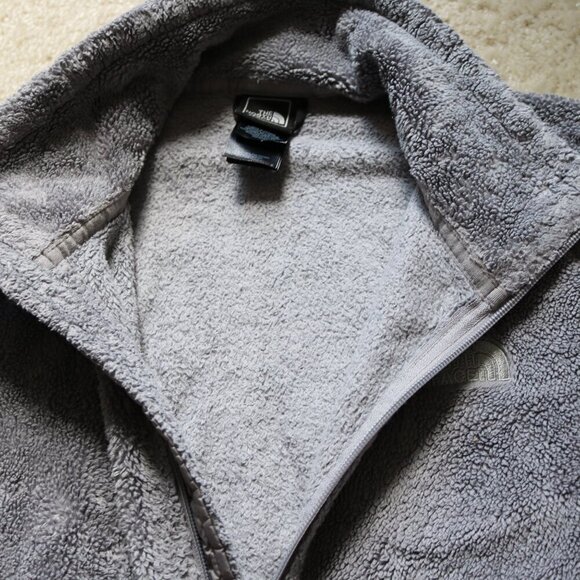 The North Face Gray Fleece Jacket - Picture 6 of 8